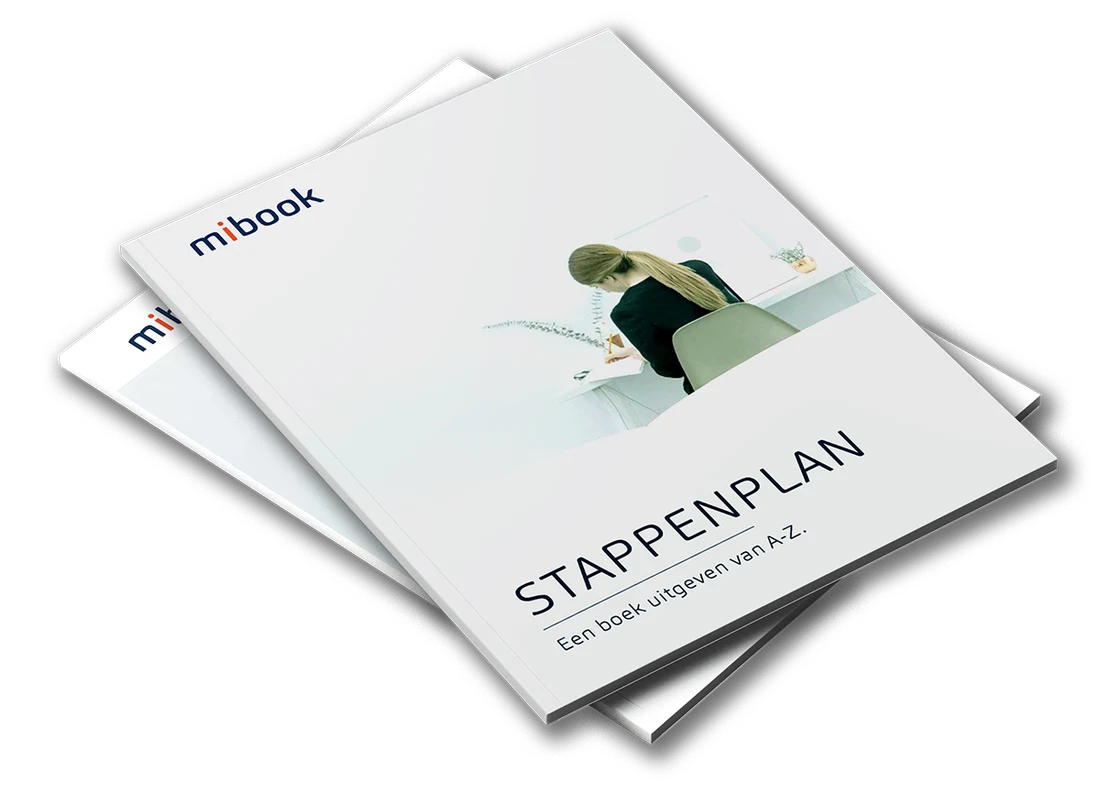 Het Mibook-stappenplan als gedrukt boekje, met op het omslag de titel Stappenplan, een boek uitgeven van A tot Z.