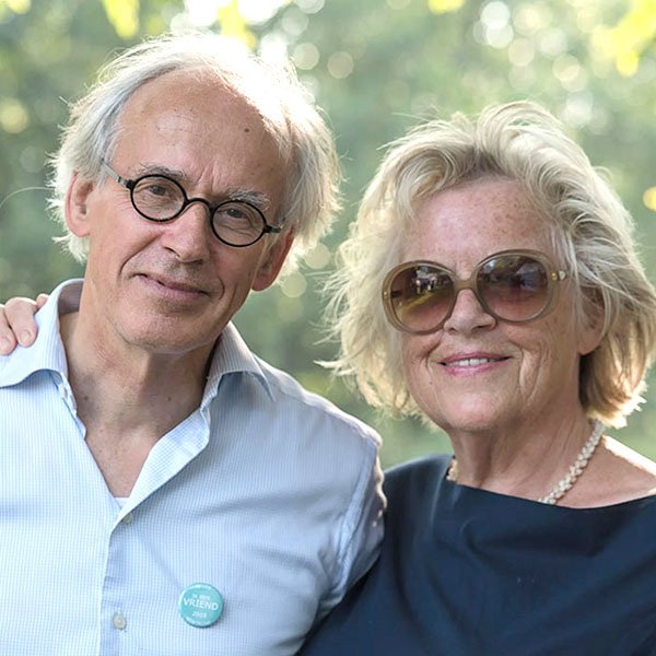 Frits en Yvon auteurs van het boek 'Groeten uit Nijetrijne' – een voorbeeld van een boekuitgave via Codex zelf een boek uitgeven